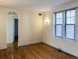 Building Photo - 3618 N Marshfield Ave