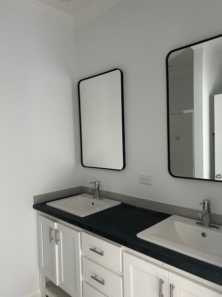 Master bathroom with double vanity - 3148 Texs Fish Camp Rd