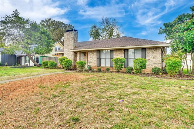 Building Photo - 3113 Peachtree Ln