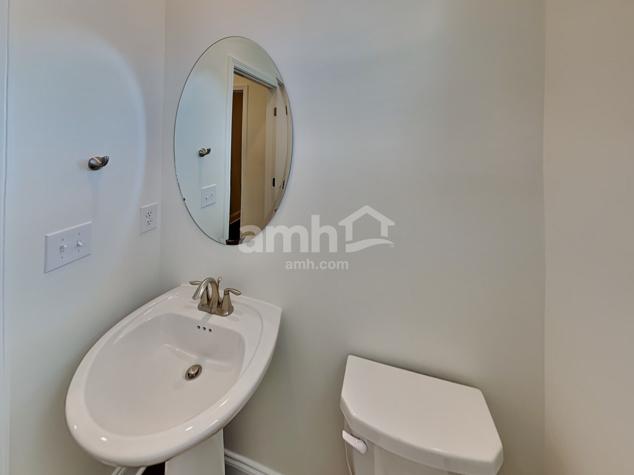 Building Photo - 122 Marin Dr