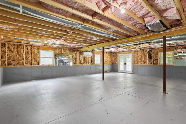 Building Photo - 22 Austin Ln