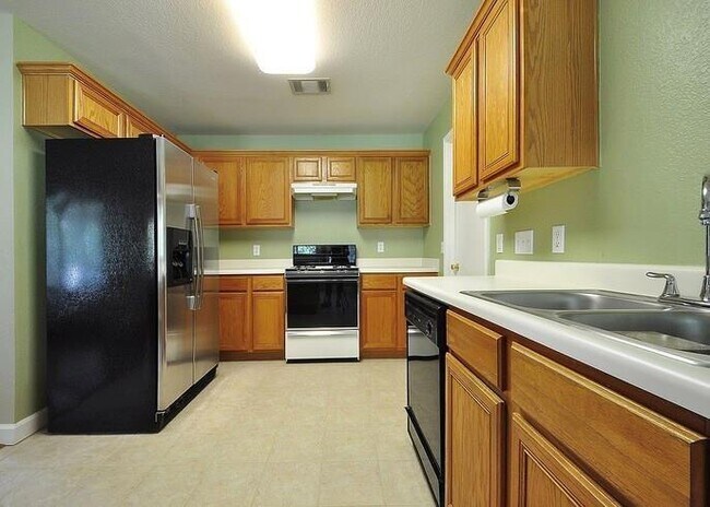 Building Photo - 6150 Jumano Ln