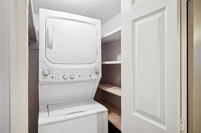 Building Photo - 11312 Park Central Pl