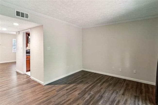 Building Photo - 3135 Reeves St
