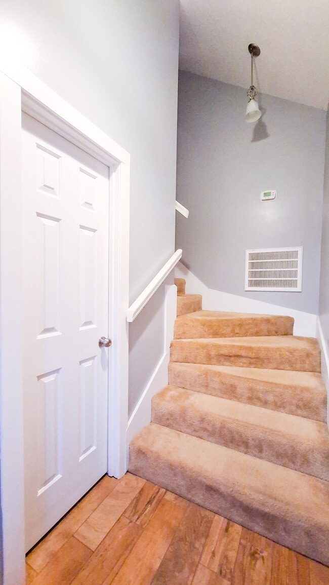 Building Photo - 403 Antler Dr