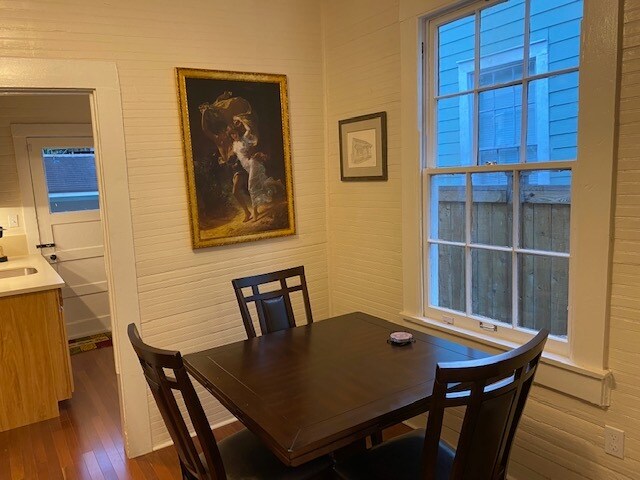 Building Photo - 1412 Erato St