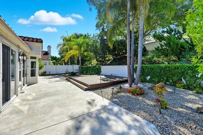 Building Photo - 4911 Amador Dr