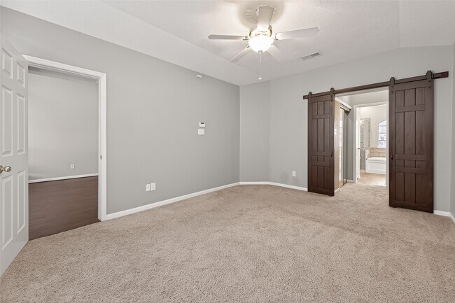 Building Photo - 2330 Everest Way