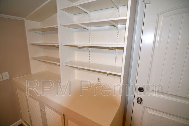 Building Photo - 3454 Harrison St