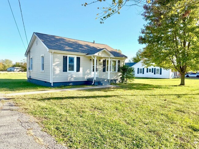 Building Photo - 211 Sanderson Dr