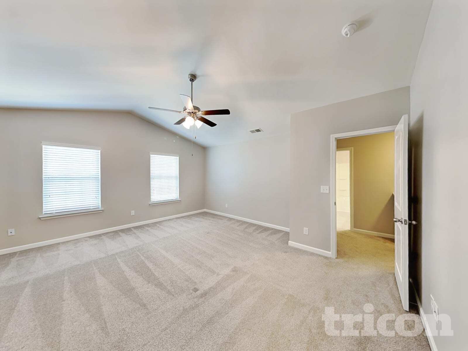 Building Photo - 150 King William Dr