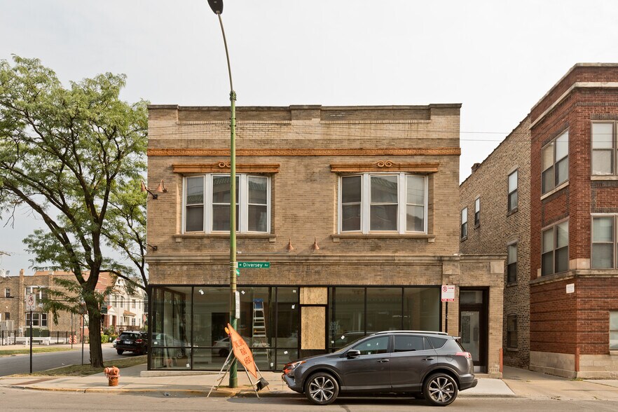 Primary Photo - 3324 W Diversey Ave