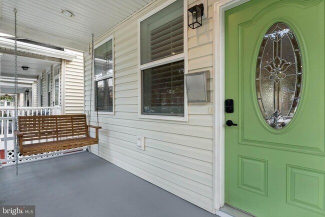 Building Photo - 908 Longfellow St NW