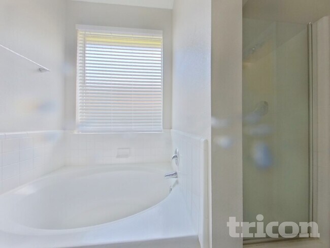 Building Photo - 5604 Nacona Dr