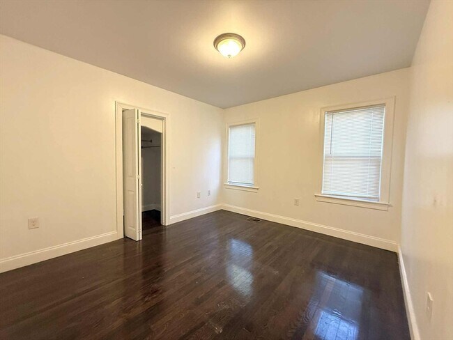 Building Photo - 239 Quincy Shore Dr