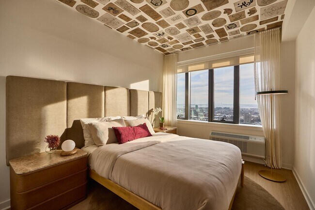 Building Photo - 505 Summit Ave