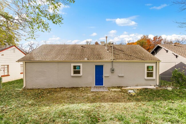 Building Photo - A charming single-family home near Waldo &...