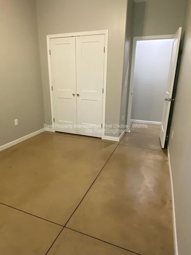 Building Photo - 1813 N Madison Ave