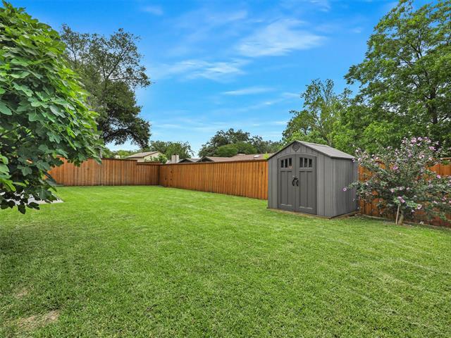 Building Photo - 1606 Blake Dr