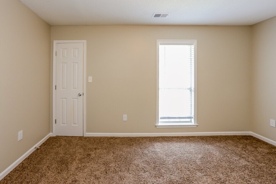Building Photo - 6743 Hare Run Ln