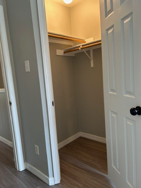 Building Photo - 1112 Christopher Ave