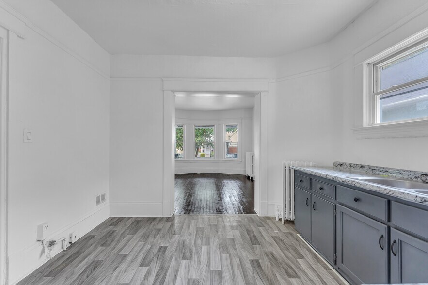 Building Photo - 3279 W 32nd St