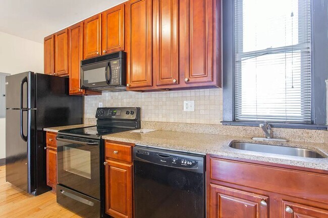 Building Photo - 1826 W Norris St