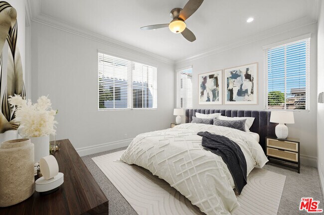 Building Photo - 816 S Catalina Ave