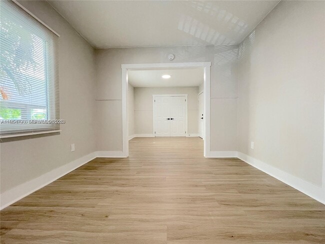 Building Photo - 1836 Dewey St