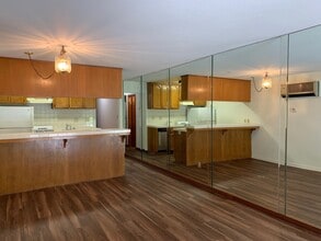 Building Photo - Los Caballeros #119-A