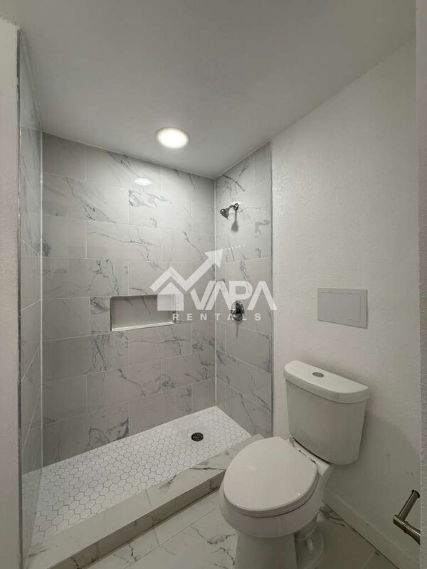 Building Photo - 5822 Lake Wind