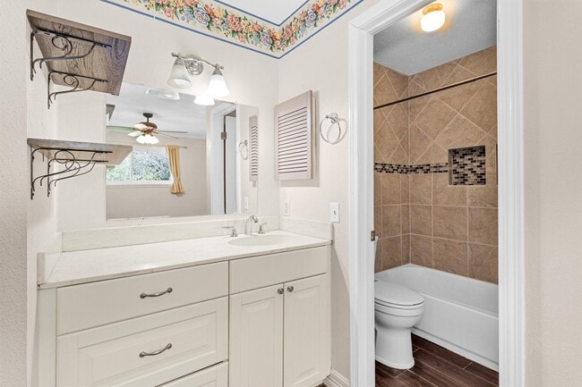 Building Photo - 13650 Cherrydown St