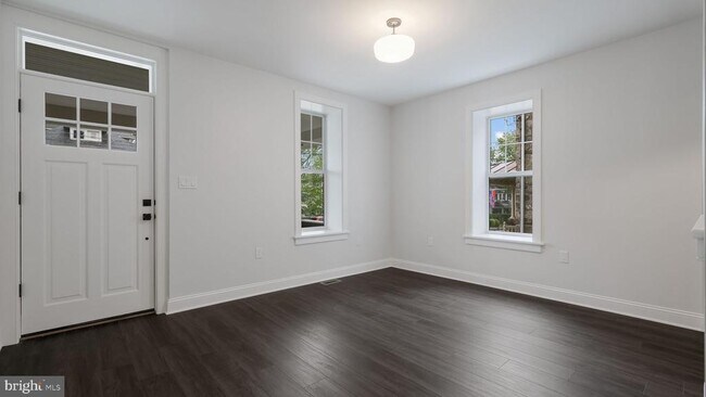 Building Photo - 115 Harvey Ave