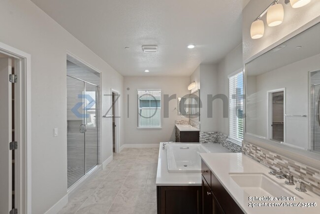 Building Photo - 1234 Wilshire Ave