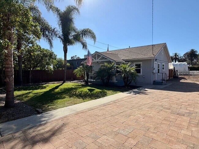 Building Photo - Carlsbad Home across from Holiday Park