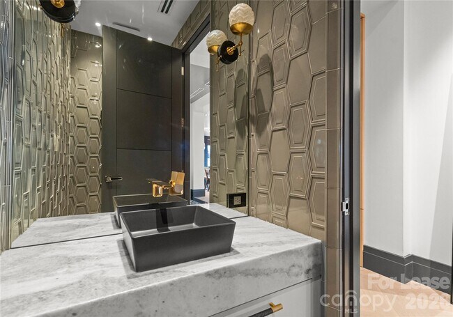 Building Photo - 229 N Church St