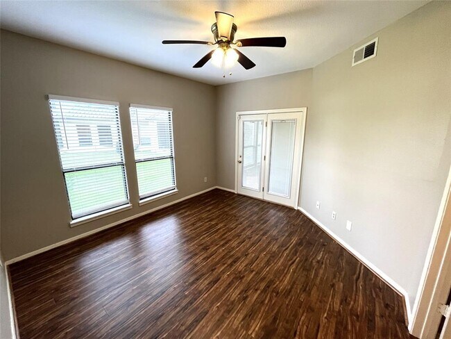 Building Photo - 4144 Greystone Way