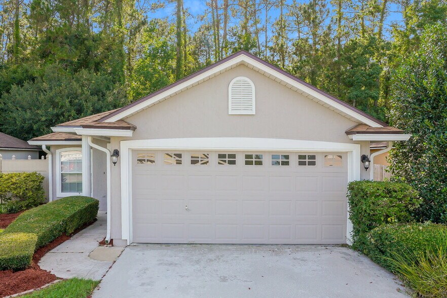 Primary Photo - 2835 Southampton Dr