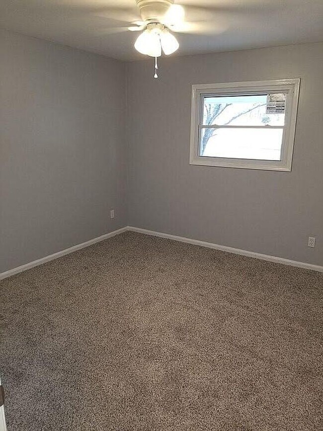 Building Photo - 4 bedroom 3 bath NE Columbus/ Ft. Moore