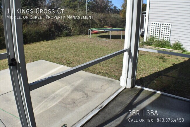 Building Photo - 11 King's Cross Ct