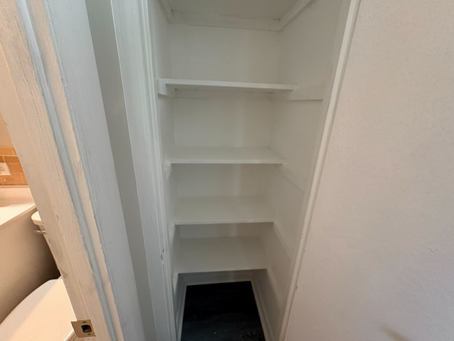 Building Photo - 2025 Move-In Special – $200 Off First Mont...