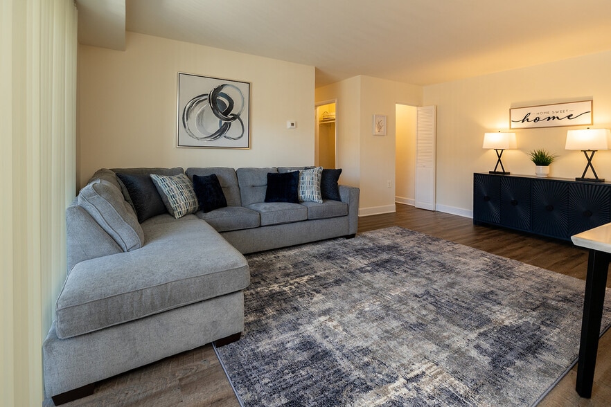 Primary Photo - Painters Mill Apartments