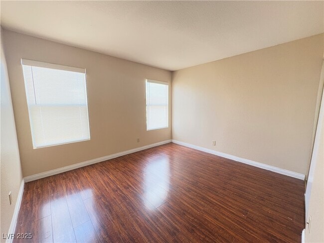 Building Photo - 924 Carmel Shrs Dr