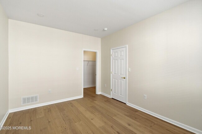 Building Photo - 225 Mirage Blvd