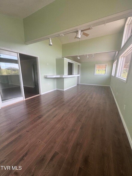 Building Photo - 179 Gilmer St