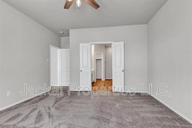 Building Photo - 1217 Benwick Dr