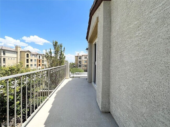 Building Photo - 9004 Beaming Ct