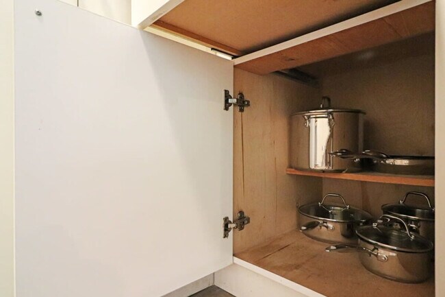 Building Photo - 1300 Collins Ave