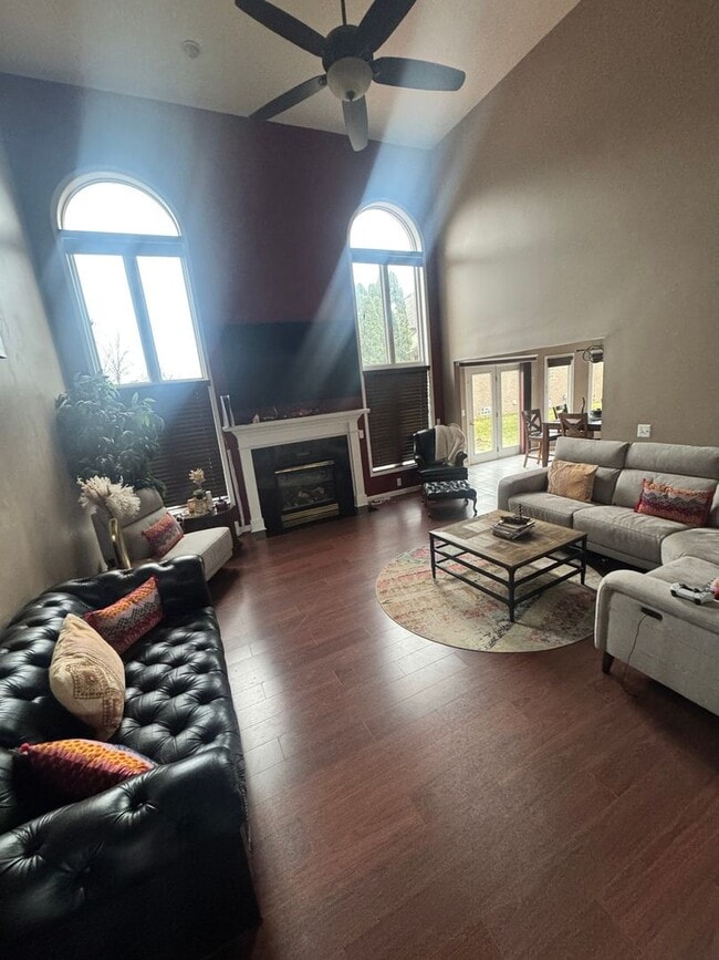 Building Photo - 14466 Doebler Dr