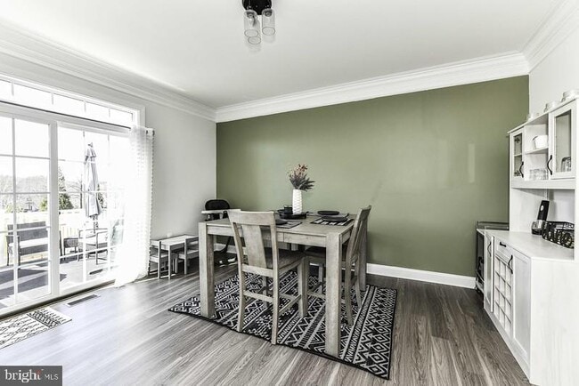 Building Photo - 15390 Ballerina Lp